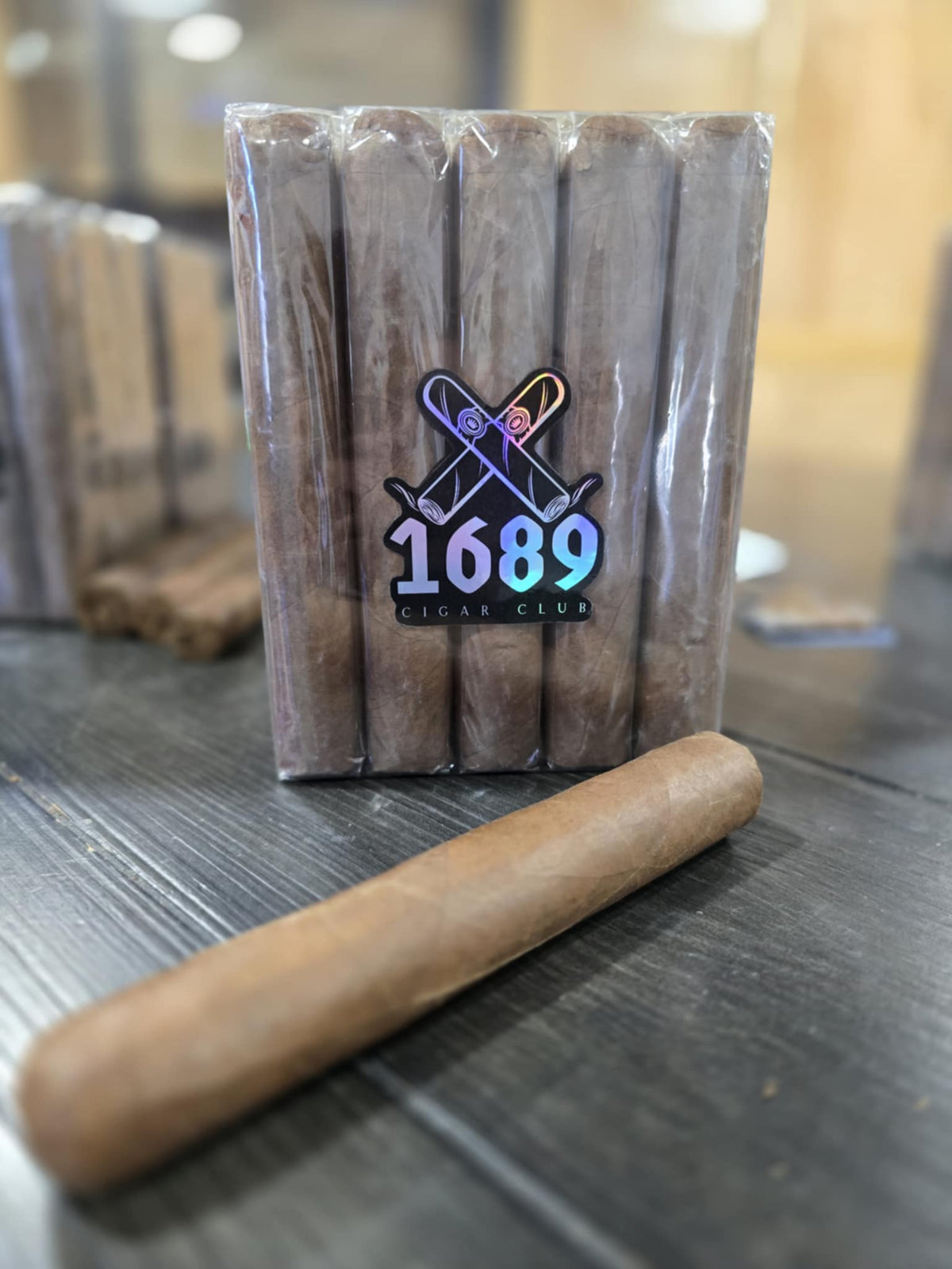 1689 Cigar Black Friday Special: 25-Count Habano Toro Cigar Pack – Only $80