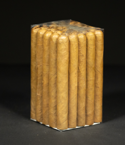 Corona 5 1/2 x 42 Connecticut (Long Filler – 25 Count)