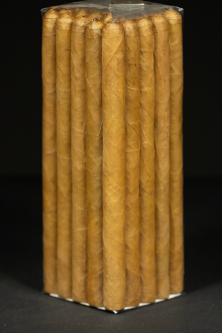 Lancero 7 1/2 × 38 Connecticut (Long Filler – 25 Count)
