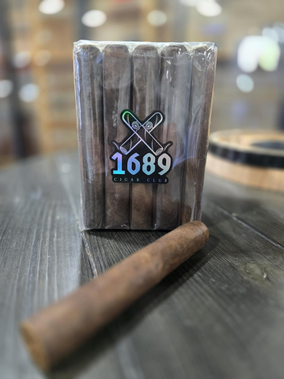 1689 Cigar Black Friday Deal: 25-Count Maduro Toro Cigar Pack – Only $80